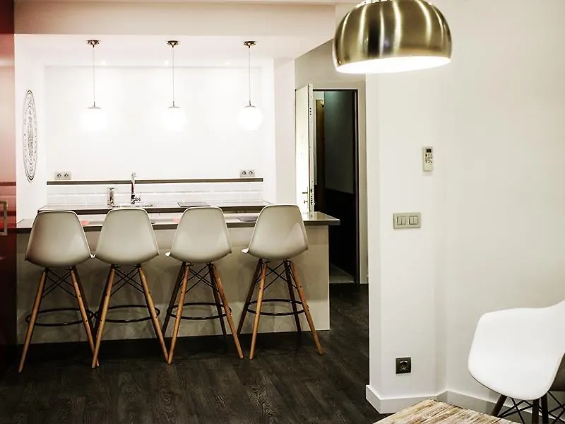 Apartamentos Turisticos Madanis L’Hospitalet de Llobregat