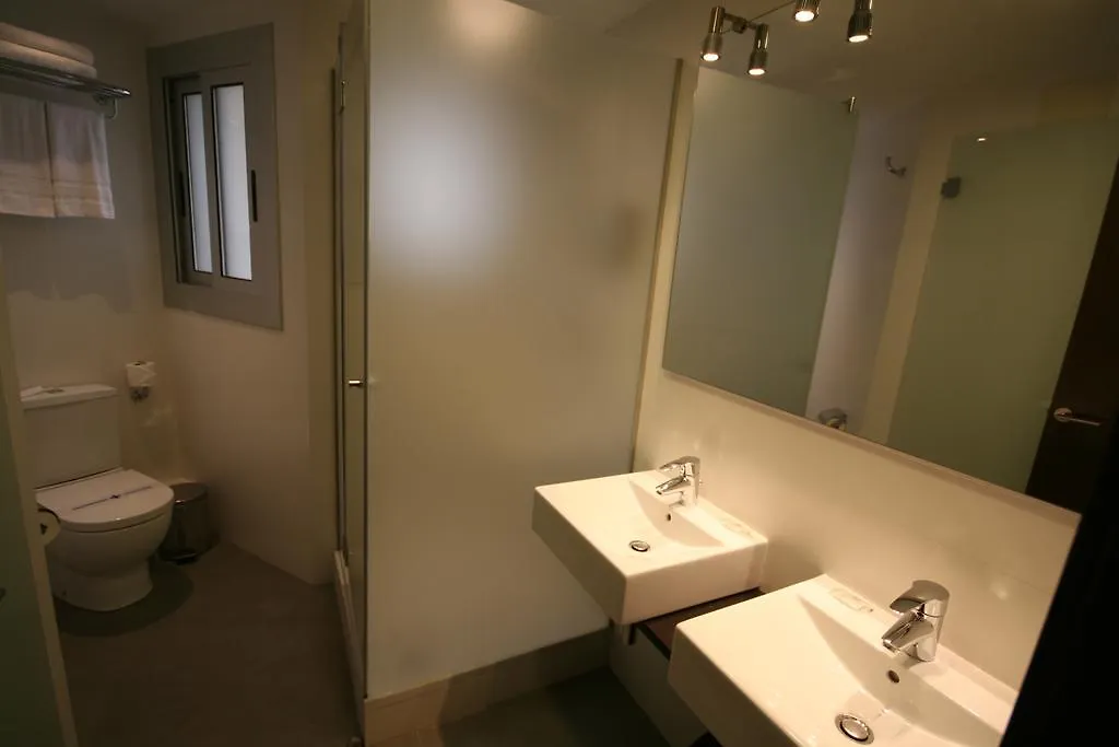 Apartamentos Turisticos Madanis L’Hospitalet de Llobregat 0*,  Spanien