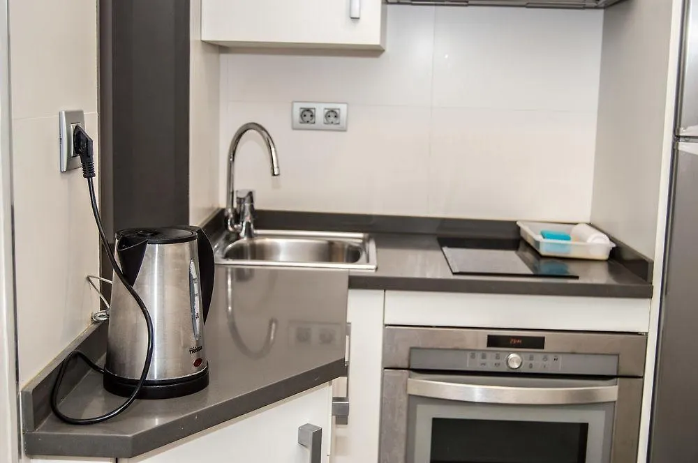 Apartamentos Turisticos Madanis L’Hospitalet de Llobregat Spanien