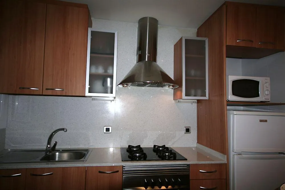 הוספיטלט דה יוברגאט Apartamentos Turisticos Madanis דירה