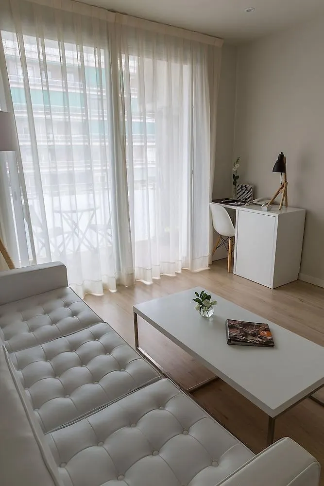 הוספיטלט דה יוברגאט Apartamentos Turisticos Madanis דירה הוספיטלט דה יוברגאט