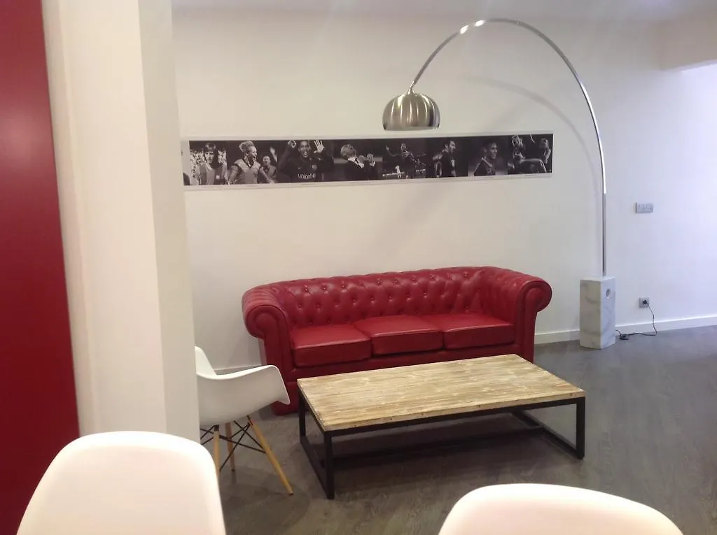 הוספיטלט דה יוברגאט Apartamentos Turisticos Madanis דירה