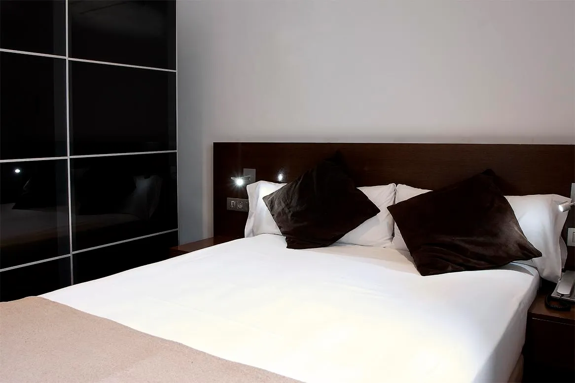 דירה הוספיטלט דה יוברגאט Apartamentos Turisticos Madanis ספרד