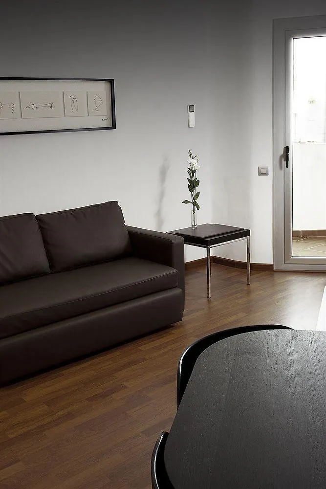 הוספיטלט דה יוברגאט Apartamentos Turisticos Madanis ספרד