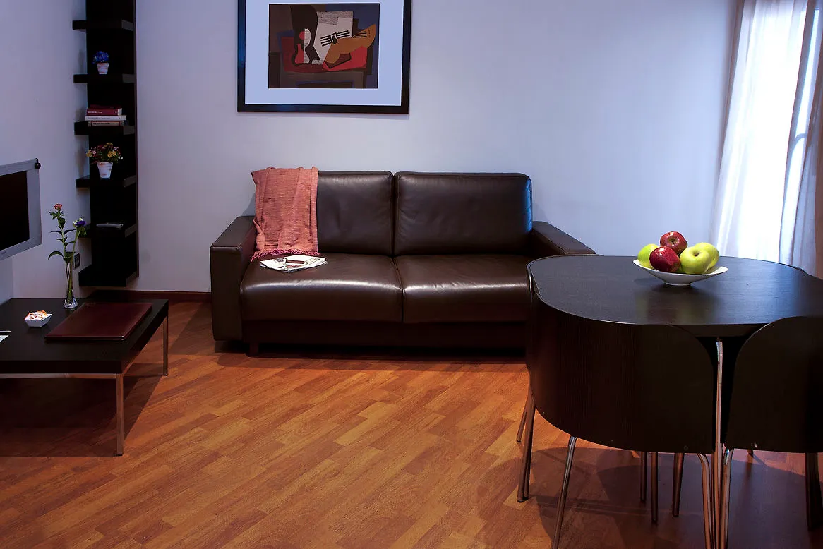 הוספיטלט דה יוברגאט Apartamentos Turisticos Madanis